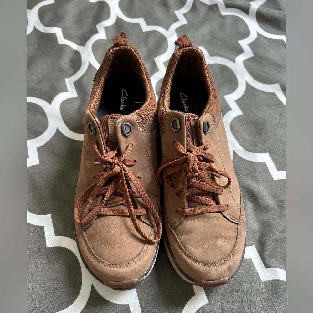 Clark’s Brown Sneakers 8.5